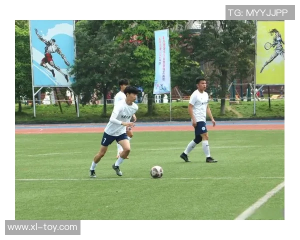 足球明星AI随拍:捕捉绿茵场上的瞬间与激情,展现球员风采与魅力 足球明星AI随拍:捕捉绿茵场上的瞬间与激情,展现球员风采与魅力